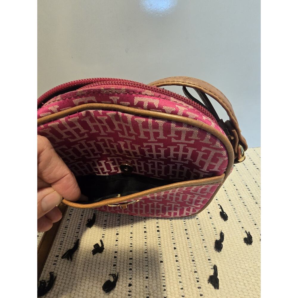 TOMMY HILFIGER SIGNATURE TH LOGO PRINT PINK JACQUARD CANTEEN CROSSBODY PURSE Y2K - Picture 5 of 9